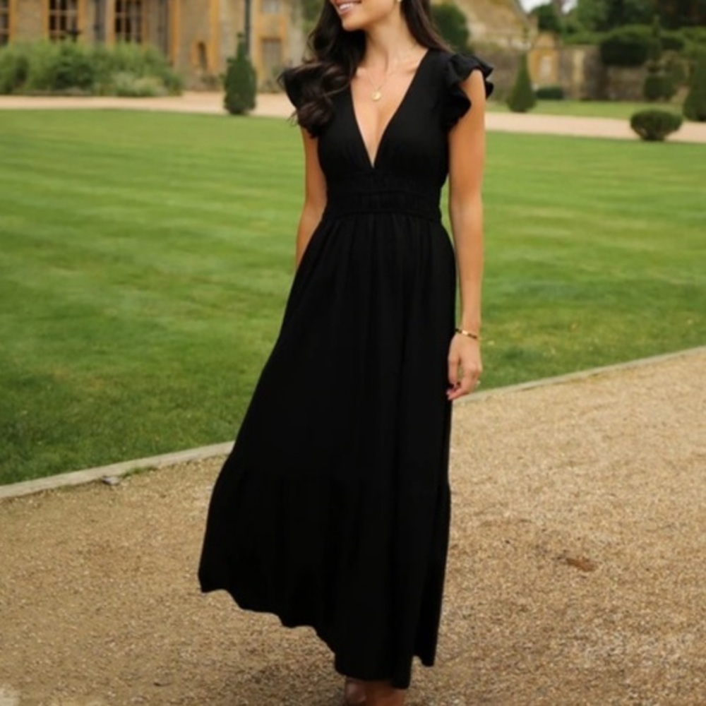 Everyone LOVES THE WEEKEND Chic Black Ruffled Maxi Long Dress Vneck Sleeveless
